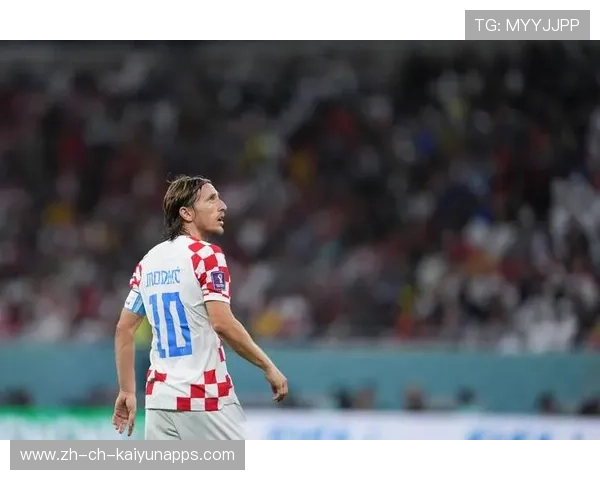 克罗地亚中场断球传导，布罗佐维奇世界波建功